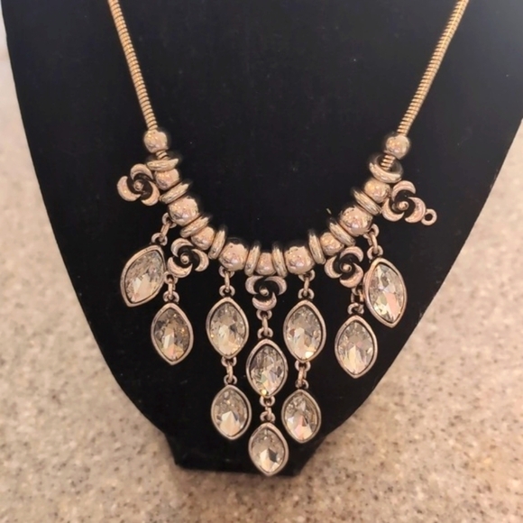 Rhinestone Crystal Jeweled tear drop Necklace - Picture 4 of 11